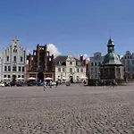 über Den Dächern Wismars - Abc616